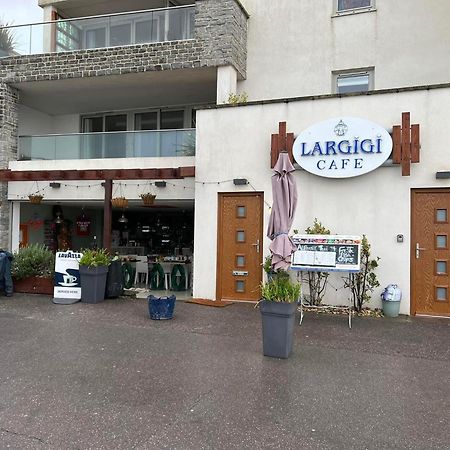 Largigi Offering Two Amazing Panoramic Sea Front Apartments Lyme Regis Dış mekan fotoğraf