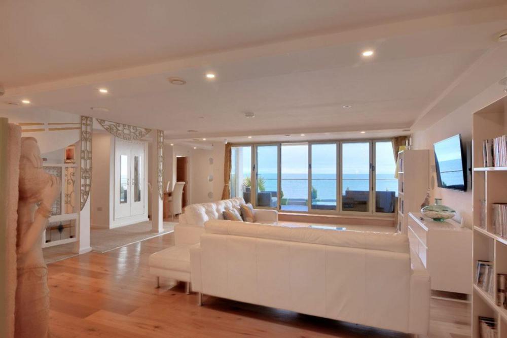 Largigi Offering Two Amazing Panoramic Sea Front Apartments Lyme Regis Dış mekan fotoğraf