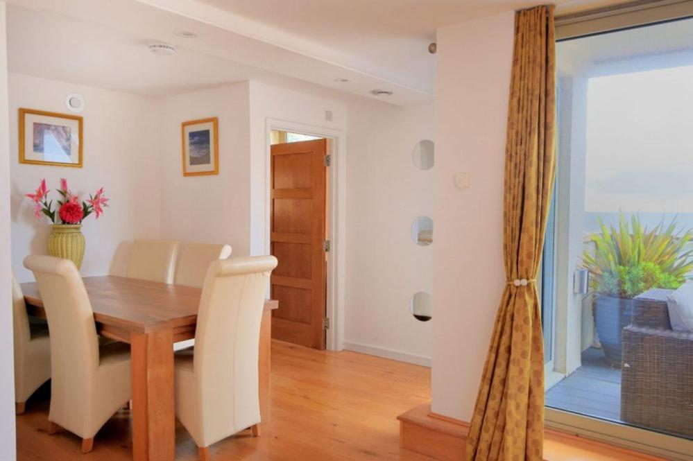 Largigi Offering Two Amazing Panoramic Sea Front Apartments Lyme Regis Dış mekan fotoğraf