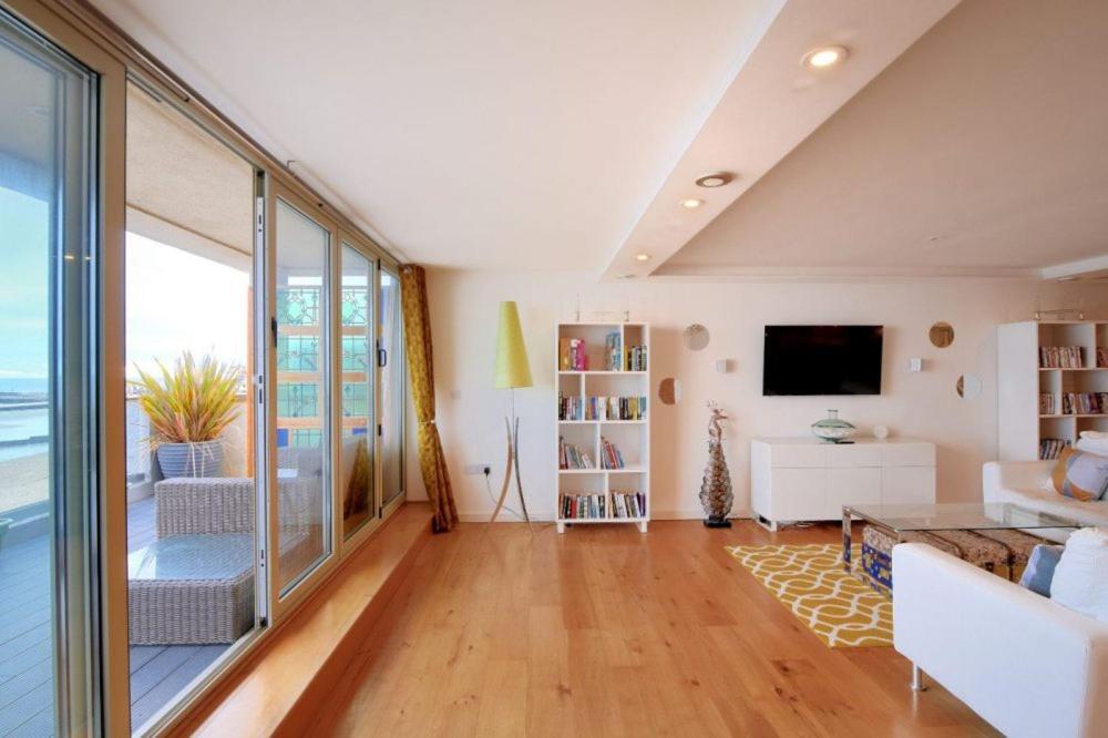 Largigi Offering Two Amazing Panoramic Sea Front Apartments Lyme Regis Dış mekan fotoğraf